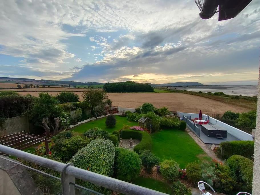 Blue Anchor House - Seaview, Hot Tub Apartments 외부 사진