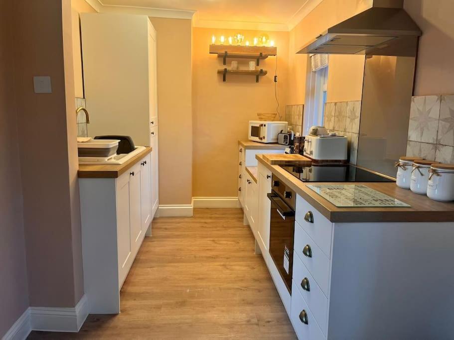 Blue Anchor House - Seaview, Hot Tub Apartments 외부 사진