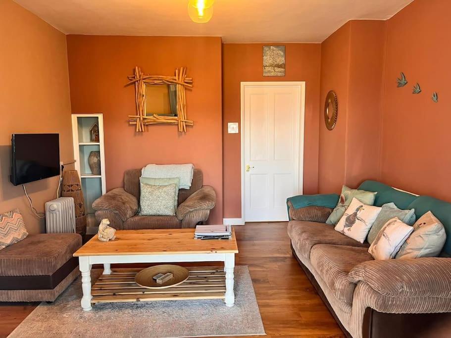 Blue Anchor House - Seaview, Hot Tub Apartments 외부 사진
