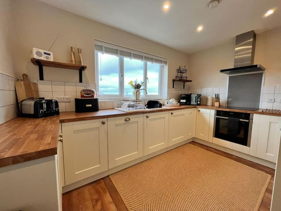 Blue Anchor House - Seaview, Hot Tub Apartments 외부 사진