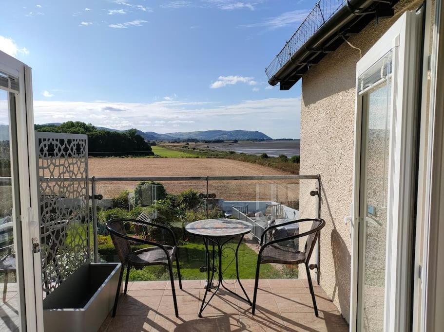 Blue Anchor House - Seaview, Hot Tub Apartments 외부 사진