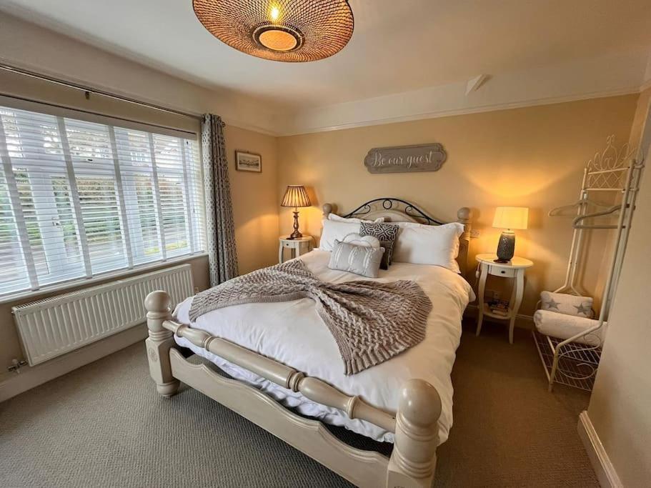 Blue Anchor House - Seaview, Hot Tub Apartments 외부 사진