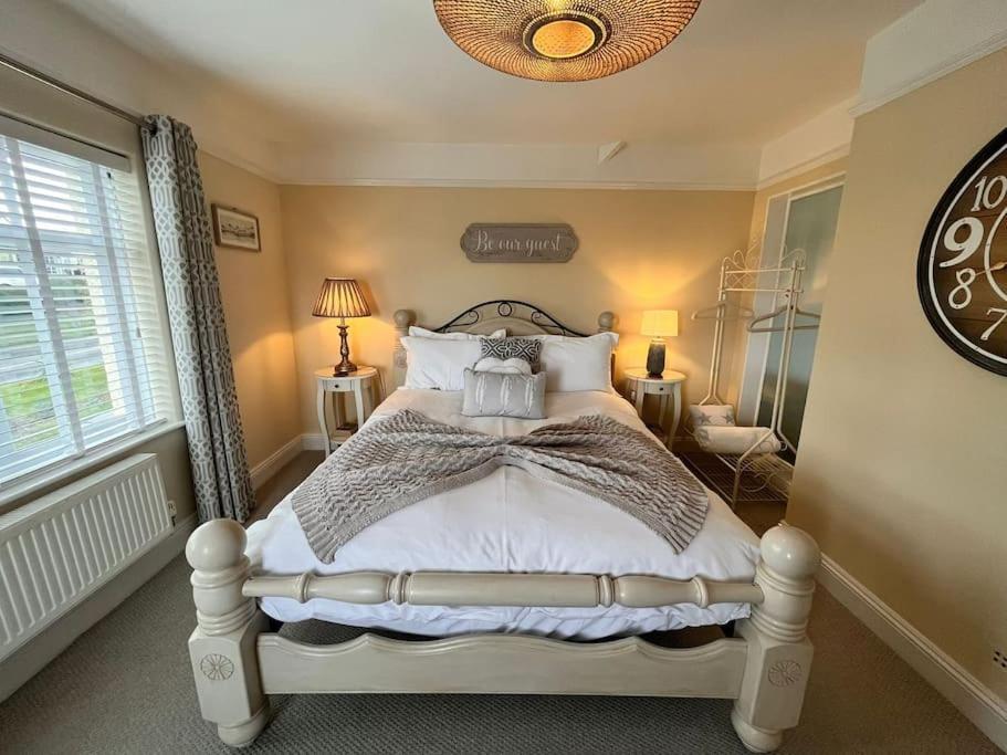 Blue Anchor House - Seaview, Hot Tub Apartments 외부 사진