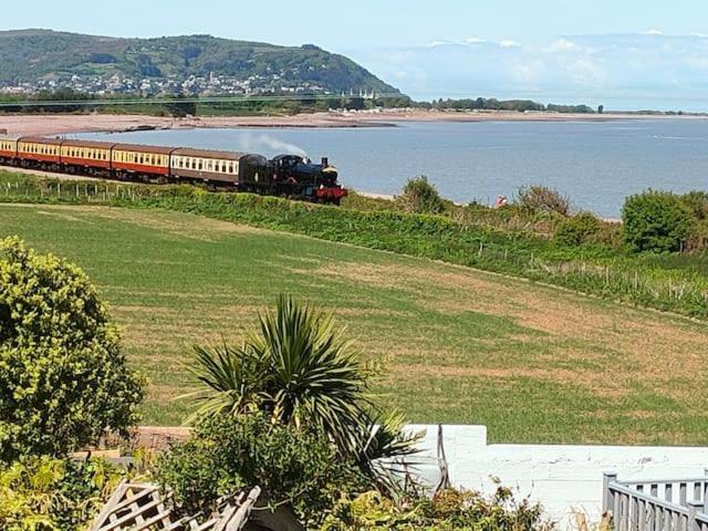Blue Anchor House - Seaview, Hot Tub Apartments 외부 사진