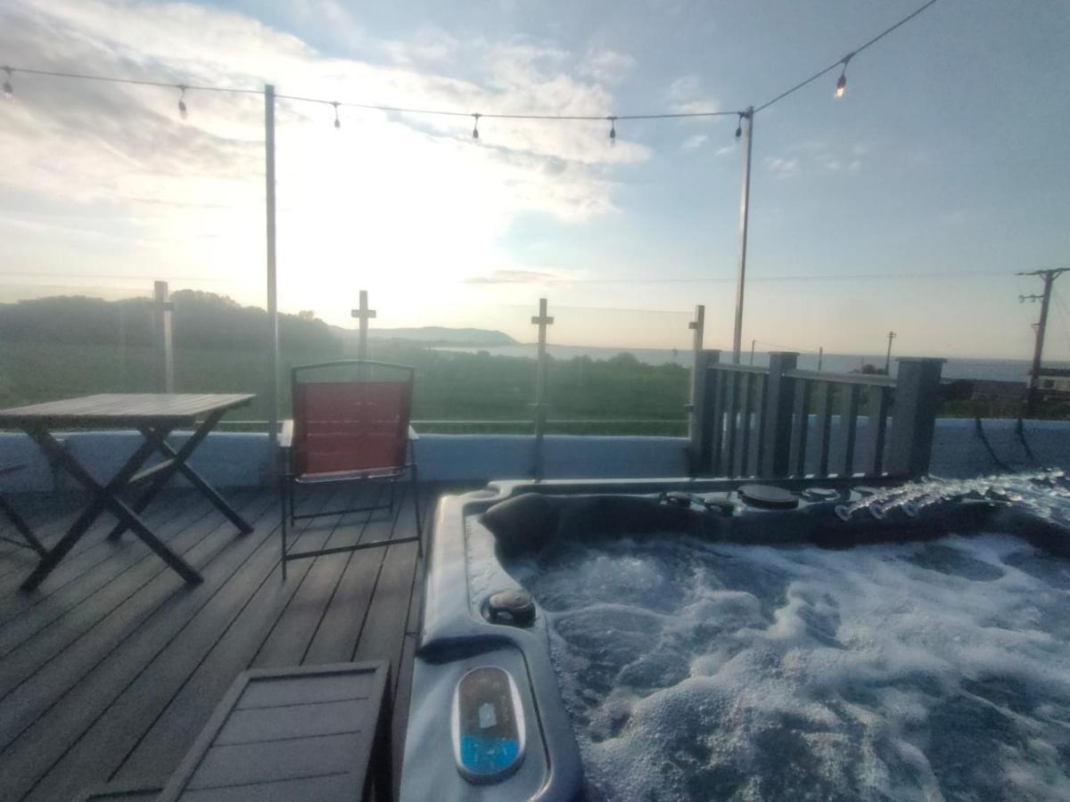 Blue Anchor House - Seaview, Hot Tub Apartments 외부 사진
